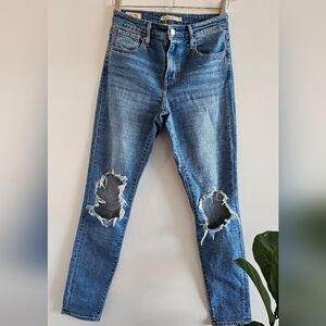 Levi's distressed 26
